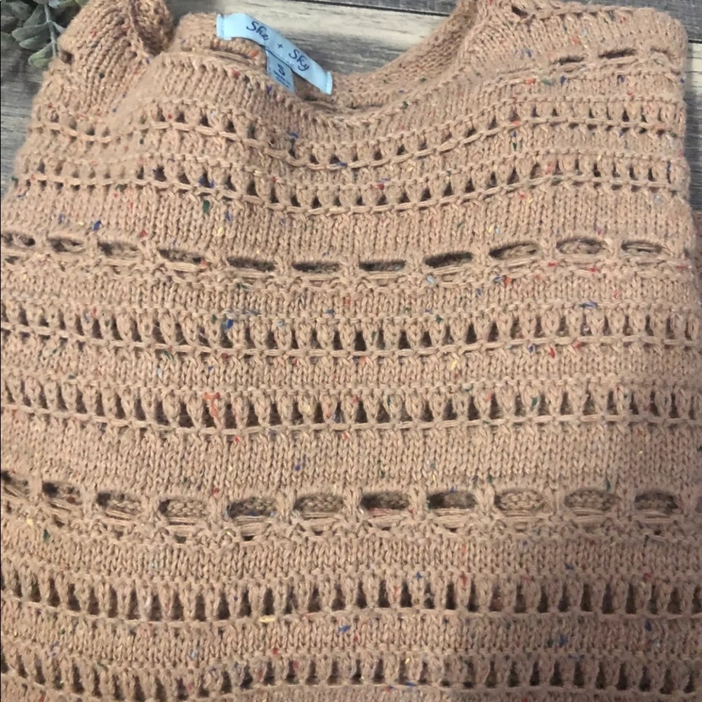 Sweater - Picture 4 of 4